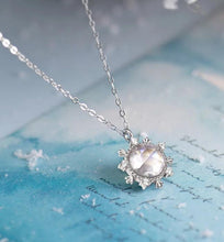 Load image into Gallery viewer, Handmade Gemstone Snow Shape Necklace